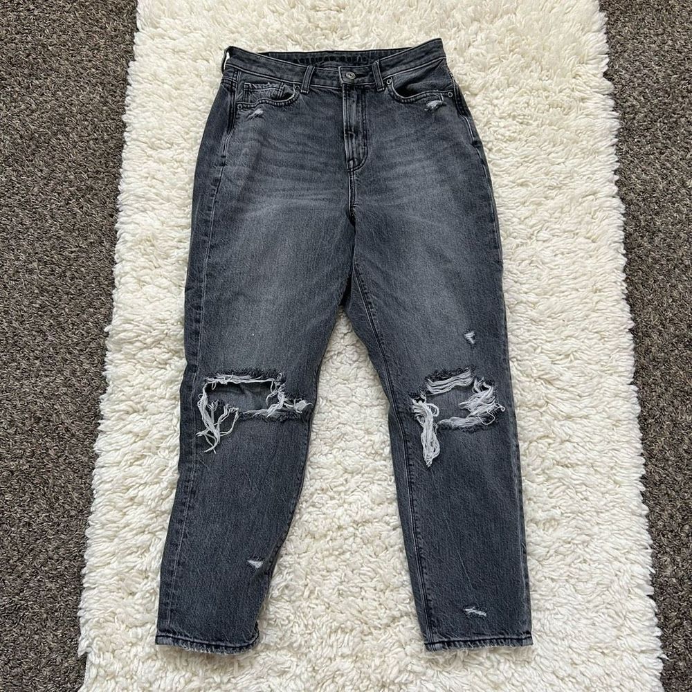 American Eagle Black Distressed High Rise Mom Jeans Size 4